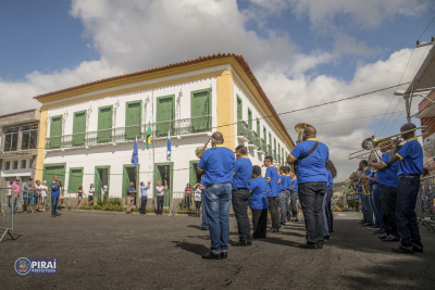 Desfile Cívico de Arrozal encerra a Semana da Pátria