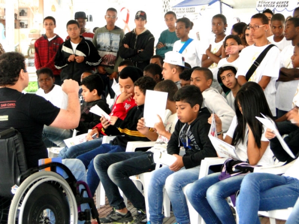 &#039;Celebrando a Vida&#039; discute prevenção de drogas