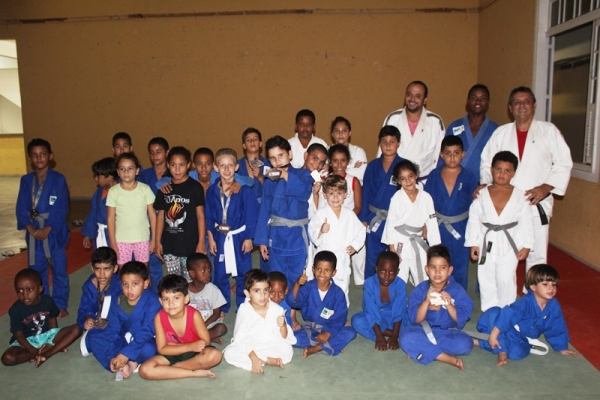 Judô conquista 37 medalhas em campeonato