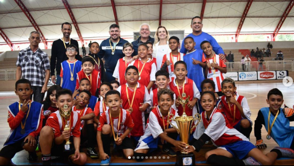 Juventude em Ação: Time &#039;Futsal Piraí&#039; é Selecionado para Representar a Cidade na Copa Dente de Leite de Futsal!