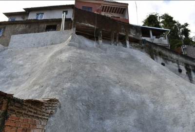 Entrega do muro de proteção e contenção no bairro Asilo