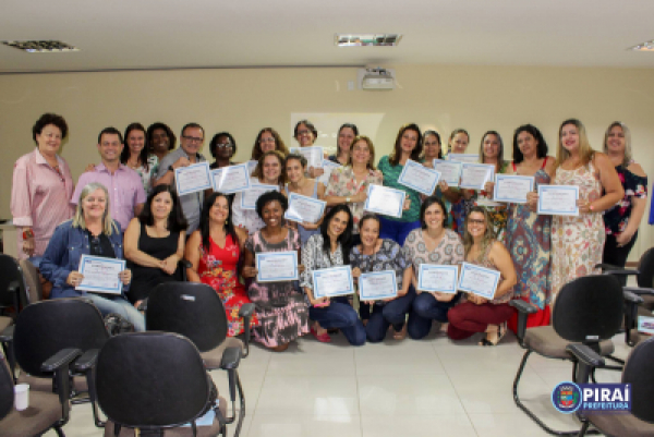 Diretores da Rede Municipal de Ensino participam de curso de gestão