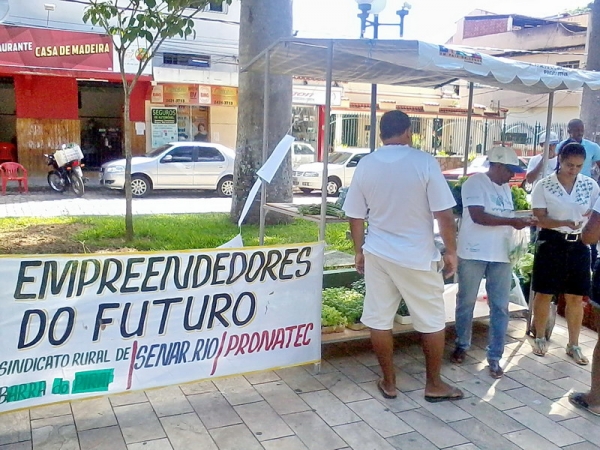 Secretaria de Agricultura capacita produtores de hortaliças