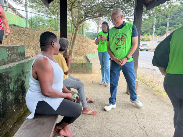 Mutirão em Piraí remove 12 toneladas de entulho e combate focos de dengue no Vale Verde