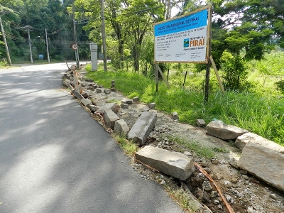 Obras na calçada da Avenida Darcy Vargas em Santanésia