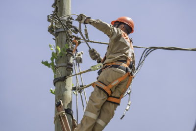 Substituição dos postes de energia no Bairro Asilo