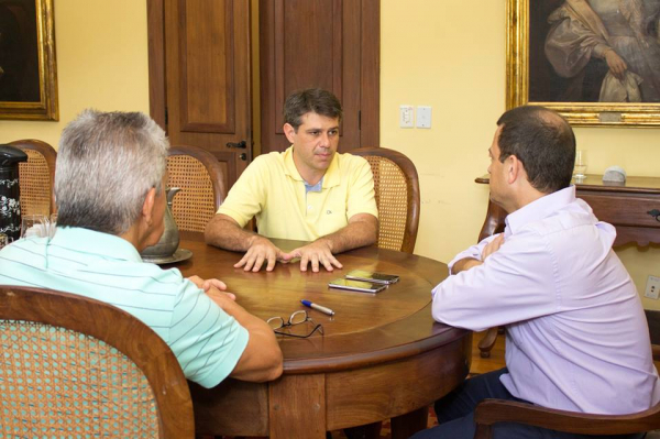 Prefeito e vice dialogam sobre recursos para Piraí com deputado federal Serfiotis