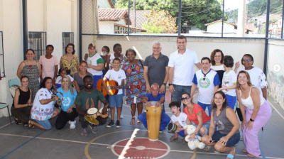 Apae de Piraí recebe instrumentos musicais para projeto de inclusão musical