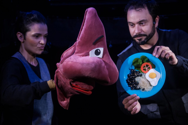 Alunos de Piraí prestigiam peça teatral sobre alimentação