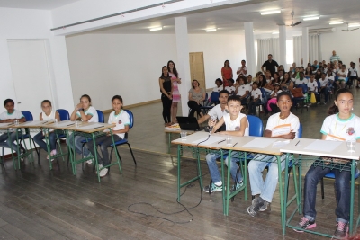 Alunos participam do Spelling Bee