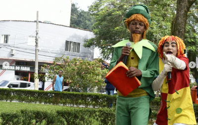 Projeto &quot;Vamos Ler&quot; da TV Rio Sul chegou em Piraí se unindo ao projeto &quot;Mais Leitura, por favor!&quot; da rede municipal e foi um grande sucesso!